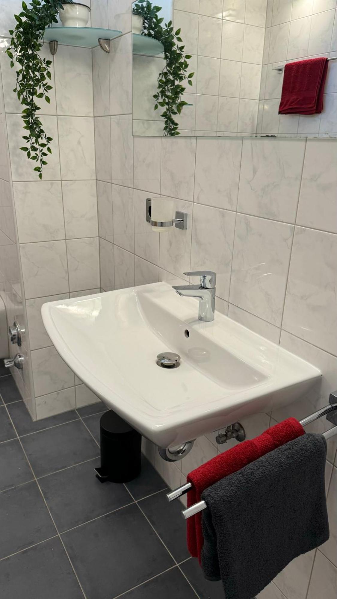 City Apartement Linz Fuer 5 Gaeste Mit Self-Checkin Und Kueche 외부 사진