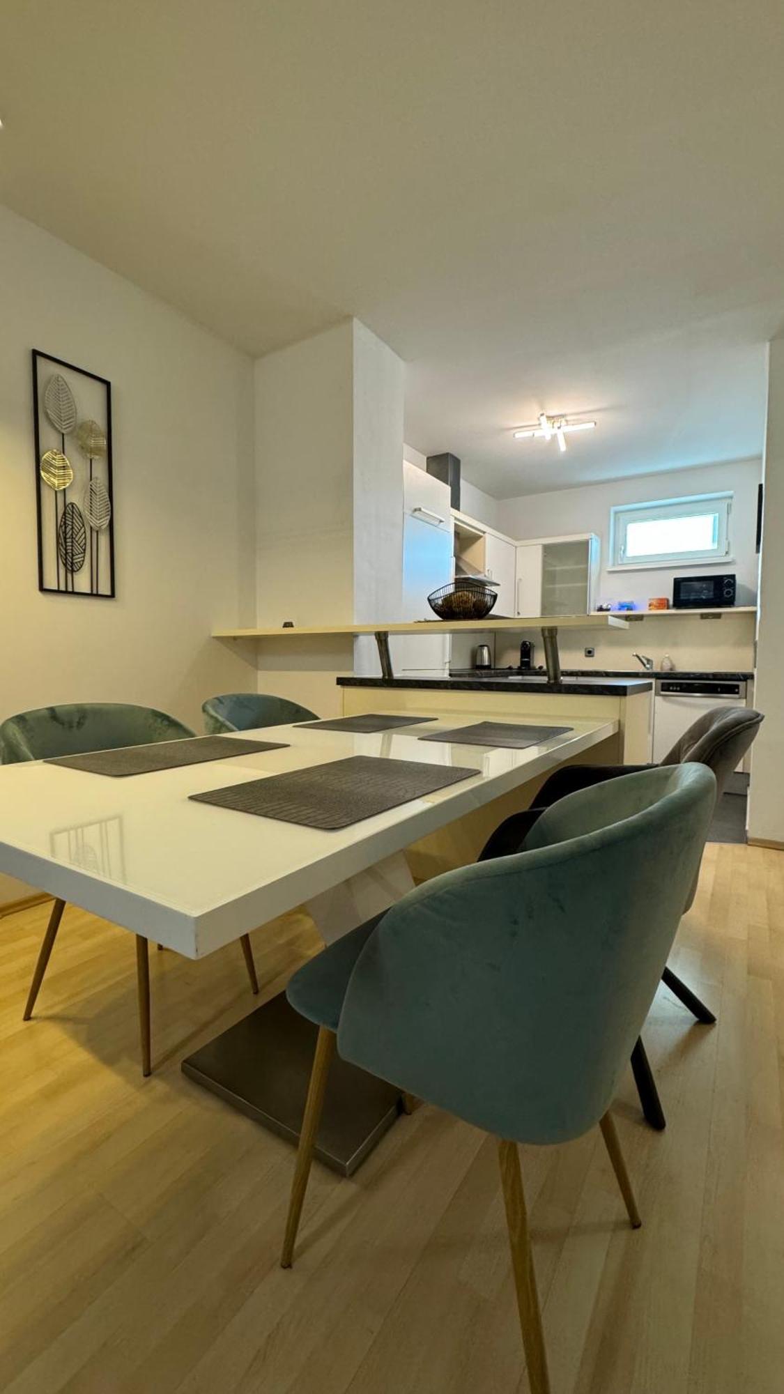 City Apartement Linz Fuer 5 Gaeste Mit Self-Checkin Und Kueche 외부 사진